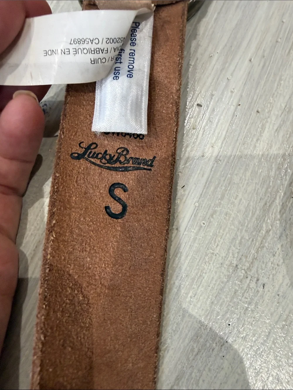 Vintage Lucky Brand Tan and Cream Embossed Leather Belt with Round Metal Buckle